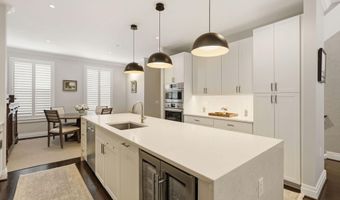 223 MONTGOMERY, Alexandria, VA 22314