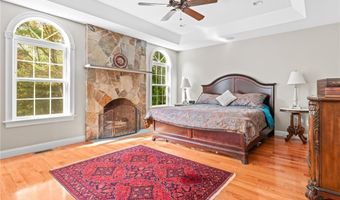 51 Reservoir Rd, Cumberland, RI 02864