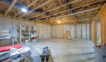 1303 N 158th Ct, Basehor, KS 66007