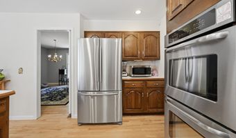 28 Wintergreen Hill Rd, Danbury, CT 06811