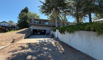 110 Lakeshore Dr, Cascade, ID 83611