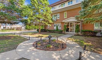 816 W Saint James St 1E, Arlington Heights, IL 60005