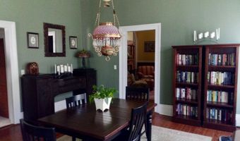 303 S Hickory St, Aberdeen, MS 39730