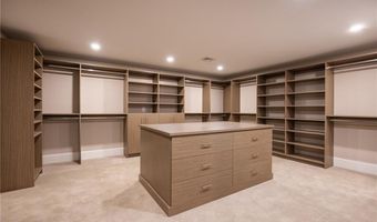 7 Dennell Dr, Lincoln, RI 02865