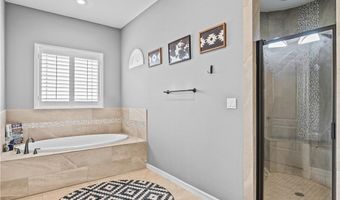 221 Deer Meadows Dr, Alice, TX 78332