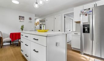 29 Homonick Rd, Colchester, CT 06415