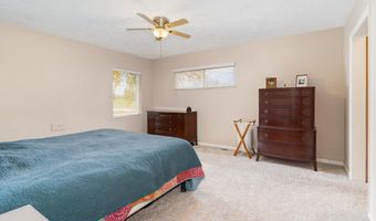 424 Fairlane Dr, Alma, MI 48801