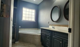 21306 Lawrence 2074, Ash Grove, MO 65604