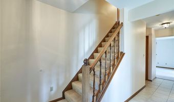 59 Tudor Ln, Kent, OH 44240