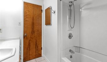 16 Newgate Rd, Amherst, NY 14226