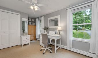 51 Palomino Ln, Bedford, NH 03110