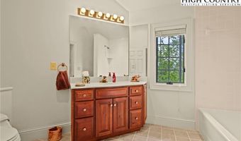 1158 Equestrian Dr, Banner Elk, NC 28604