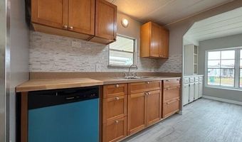 960 Cashew Cir, Barefoot Bay, FL 32976