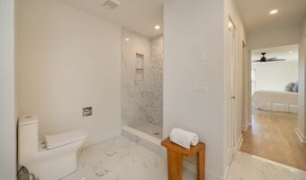 74 Quarry Dock Rd 74, Branford, CT 06405