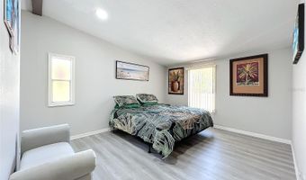 13426 PALM Dr, Astatula, FL 34705