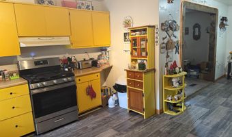 907 S Main St, Bicknell, IN 47512