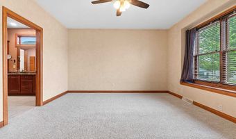 1892 N SUNRISE Ln, Appleton, WI 54913
