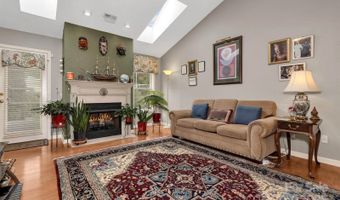 16 Sunview Cir, Arden, NC 28704
