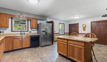 1305 Ridgeway Cir, Athens, TN 37303