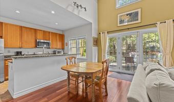 30 Eastman Farm Rd 30, Burlington, VT 05408