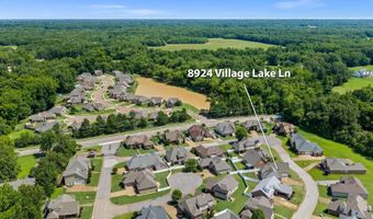 8924 VILLAGE LAKE Ln, Bartlett, TN 38002