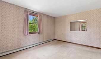 8 Bean Hill Rd, Belmont, NH 03220