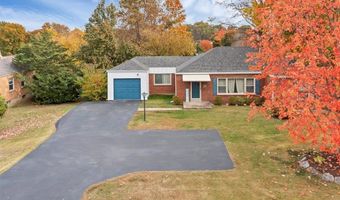 8216 Mackenzie Rd, Affton, MO 63123