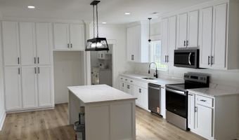 1935 Whitesville Rd, Albertville, AL 35950