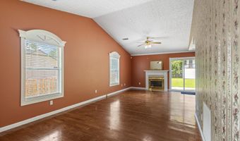 1720 Chesapeake Dr, Athens, TN 37303
