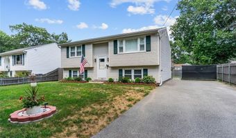 162 Pine St, Warwick, RI 02888