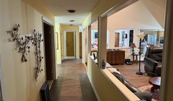 522 Twin Point Dr, Benton, LA 71006