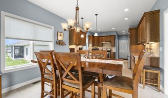 2111 Bunker Ct, Auburn, IN 46706