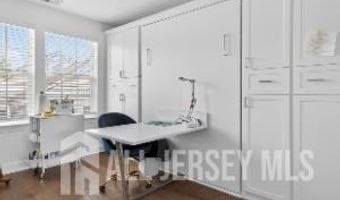 33 Samuel Dr, Barnegat, NJ 08005