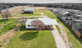 1087 County Road 2395, Alvord, TX 76225