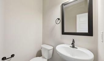 107 Walkabout Dr, Aberdeen, NC 28315
