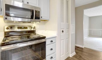 3381 MONARCH Ln, Annandale, VA 22003