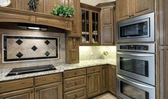 5 Utrera Ln, Hot Springs Village, AR 71909
