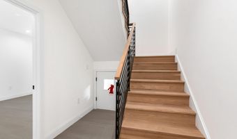 6921 GRANBY St, Bethesda, MD 20817