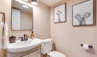 200 N PICKETT St 308, Alexandria, VA 22304