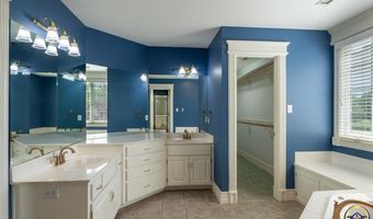 6425 SW South Pointe Dr, Auburn, KS 66402