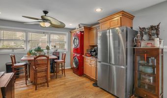 197 Dupont Pl, Bridgeport, CT 06610