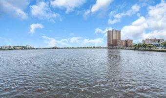 302 Deal Lake Dr 19, Asbury Park, NJ 07712