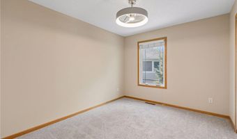 6773 158th St W, Apple Valley, MN 55124