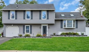 41 Deck St, Barnegat, NJ 08005