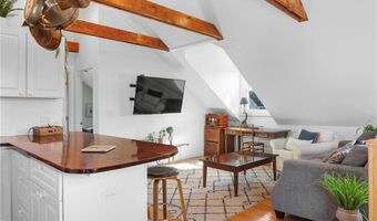 3 Carroll Ave, Newport, RI 02840