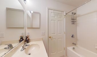 18 Delray Ln, Absecon, NJ 08201
