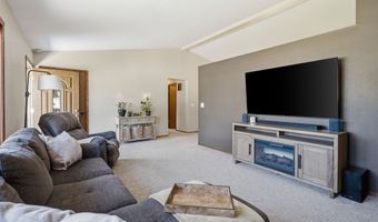2025 W HARVEST Dr, Appleton, WI 54914