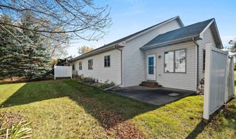 3302 E FALLCREEK Ln, Appleton, WI 54913