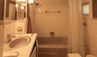 16 Center St, Charlestown, RI 02813