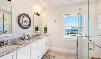 1048 Ocean Rd, Narragansett, RI 02882